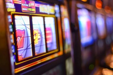 maxwinbos mobile app showing Kode Alam slot game interface and account balance